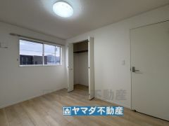 2階洋室6帖のお部屋です。