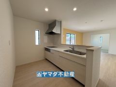 キッチンからご家族との会話ができますね。