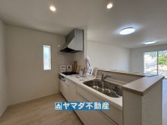 キッチンからご家族との会話ができますね。