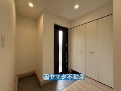 大容量のシューズボックスがあります。