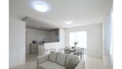 16帖の明るいリビング