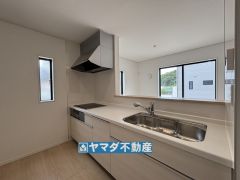 キッチンからご家族との会話ができますね。