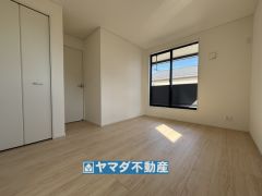 2階洋室6.5帖のお部屋です。