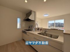 キッチンからご家族との会話ができますね。