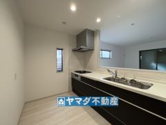 キッチンからご家族との会話ができますね。
