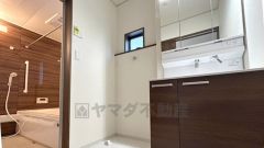 三面鏡タイプの洗面台