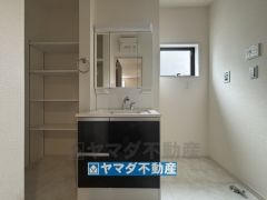 三面鏡タイプの洗面台