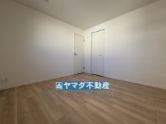 2階洋室のお部屋です