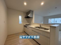 キッチンからご家族との会話ができますね。