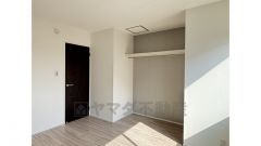 2階洋室のお部屋です