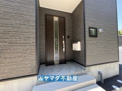 玄関横にはポストが設置