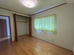 2階洋室6帖のお部屋です