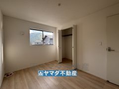 2階洋室6帖のお部屋です。