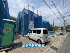 3号棟ケイミュー外壁は汚れが付きにくい効果を併せ持つ特徴があります。