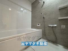 ゆったりとしたバスルーム