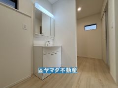 三面鏡タイプの洗面台