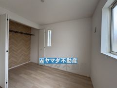 2階洋室のお部屋です。