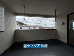 屋根があるので急な雨でも安心ですね