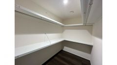 2階ホールのウォークインクローゼット