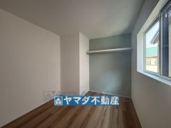 2階洋室5.5帖のお部屋です。