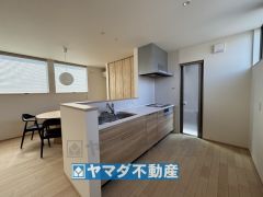 勝手口のあるシステムキッチン