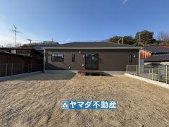 広々としたお庭があるのでガーデニングもできますね