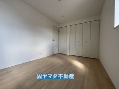 2階洋室6帖のお部屋です。