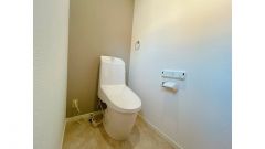 1.2階トイレ新品交換済