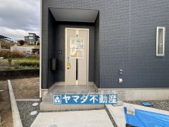玄関横にはポストが設置