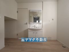 三面鏡タイプの洗面台