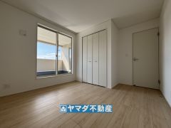 2階洋室6帖のお部屋です。