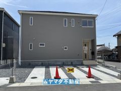 1号棟ケイミュー外壁は汚れが付きにくい効果を併せ持つ特徴があります。