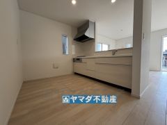 キッチンからご家族との会話ができますね。