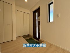 大容量のシューズボックスに収納スペースもあります
