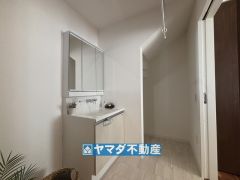 三面鏡タイプの洗面台