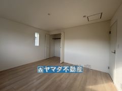 2階洋室のお部屋です。