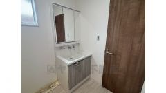 三面鏡タイプの洗面台