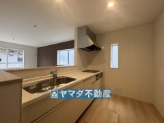 キッチンからご家族との会話ができますね。