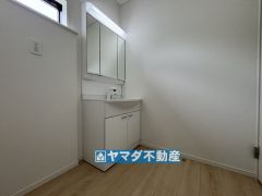 三面鏡タイプの洗面台