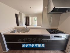キッチンからご家族との会話ができますね。