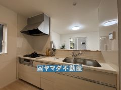 キッチンからご家族との会話ができますね。