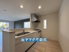 キッチンからご家族との会話ができますね。