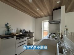 カップボード付きキッチン