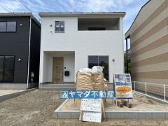 2号棟ケイミュー外壁は汚れが付きにくい効果を併せ持つ特徴があります。