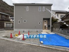 1号棟ケイミュー外壁は汚れが付きにくい効果を併せ持つ特徴があります。