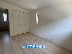 2階洋室6帖のお部屋です