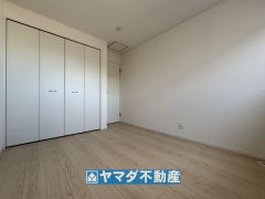 2階洋室のお部屋です。