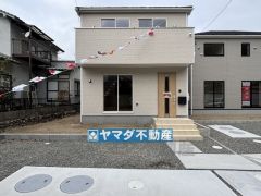 4号棟ケイミュー外壁は汚れが付きにくい効果を併せ持つ特徴があります。