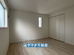 2階洋室のお部屋です