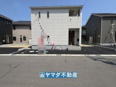 2号棟ケイミュー外壁は汚れが付きにくい効果を併せ持つ特徴があります。